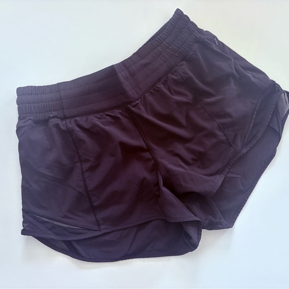 lululemon athletica Pants - Lululemon High Rise Hotty Hot 2.5" Shorts in Black